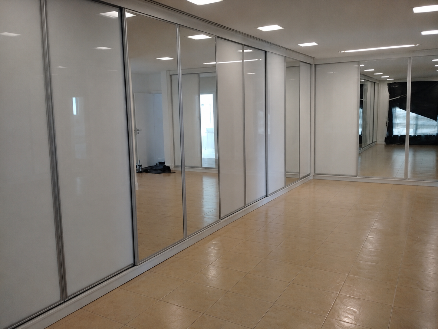 Antes da troca de piso em Vila Madalena